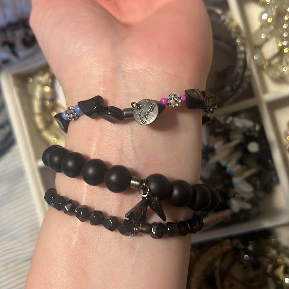 Erimish bracelet stack - Picture 2 of 2